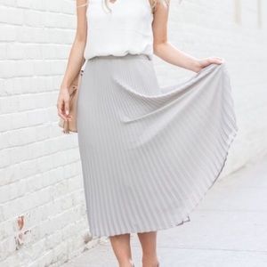 Aritzia Grey Babaton Jude Skirt